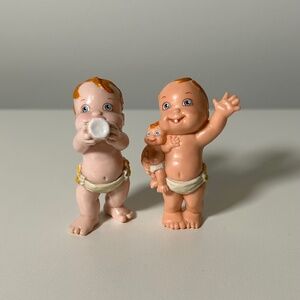 Vintage 90s Galoob Magic Diaper Babies Set Of 2 (B9)